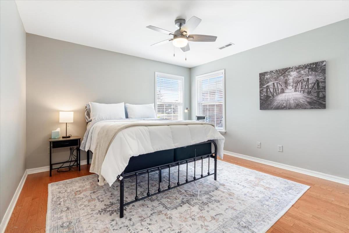 Beautiful 3 Bed 2 Bath Near Crystal Bridges *
