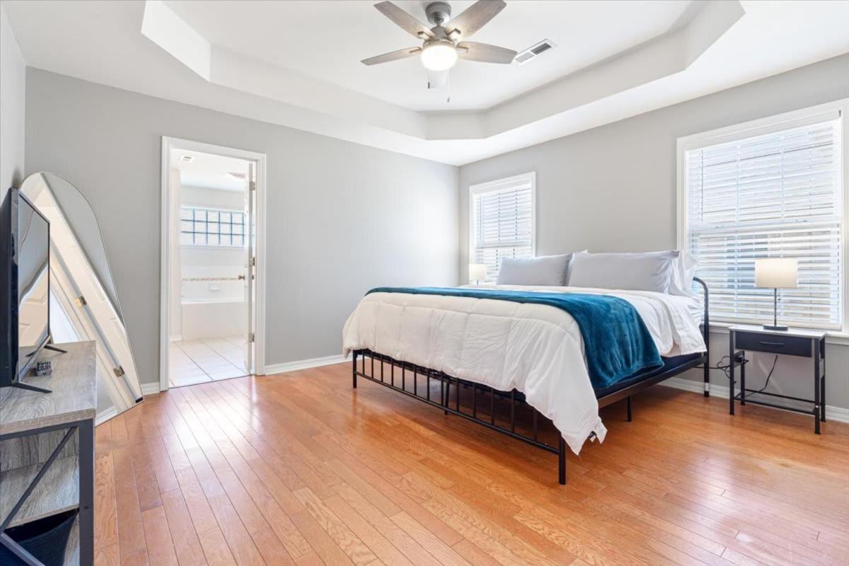 Ferienhaus Beautiful 3 Bed 2 Bath Near Crystal Bridges